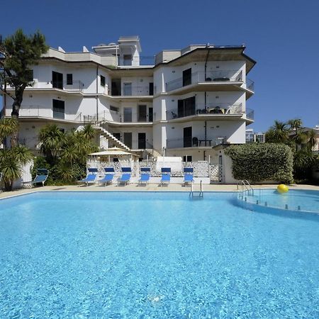 Residence Acquamarina San Benedetto del Tronto Exterior foto