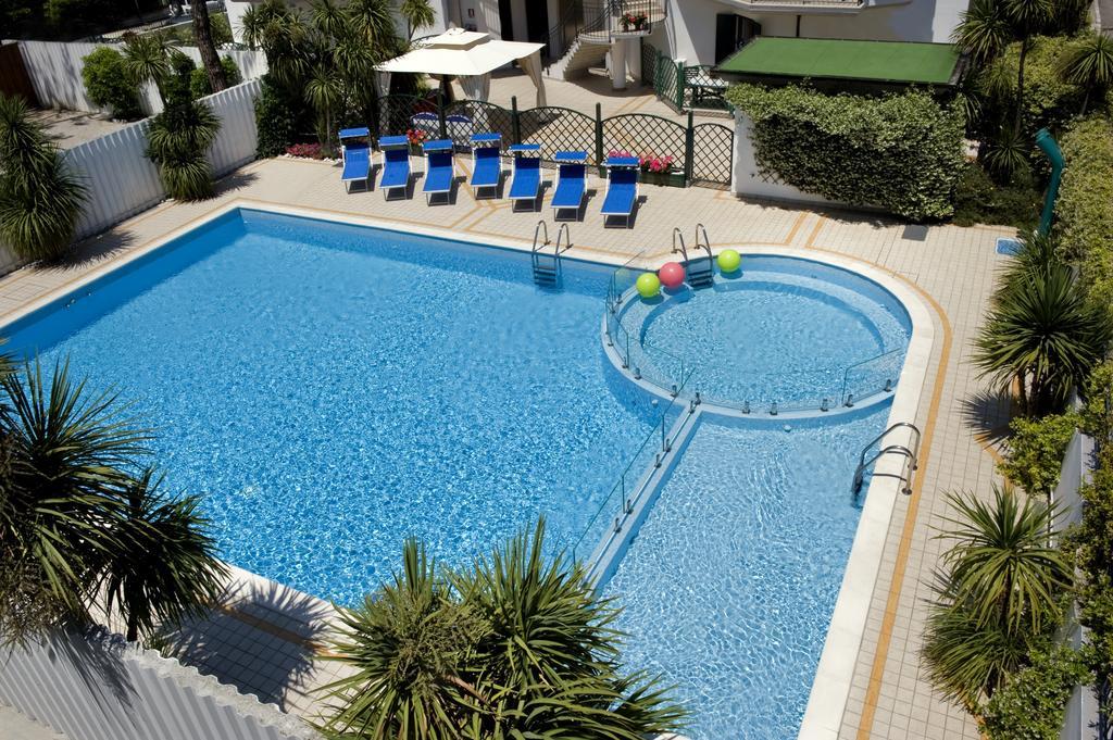 Residence Acquamarina San Benedetto del Tronto Exterior foto